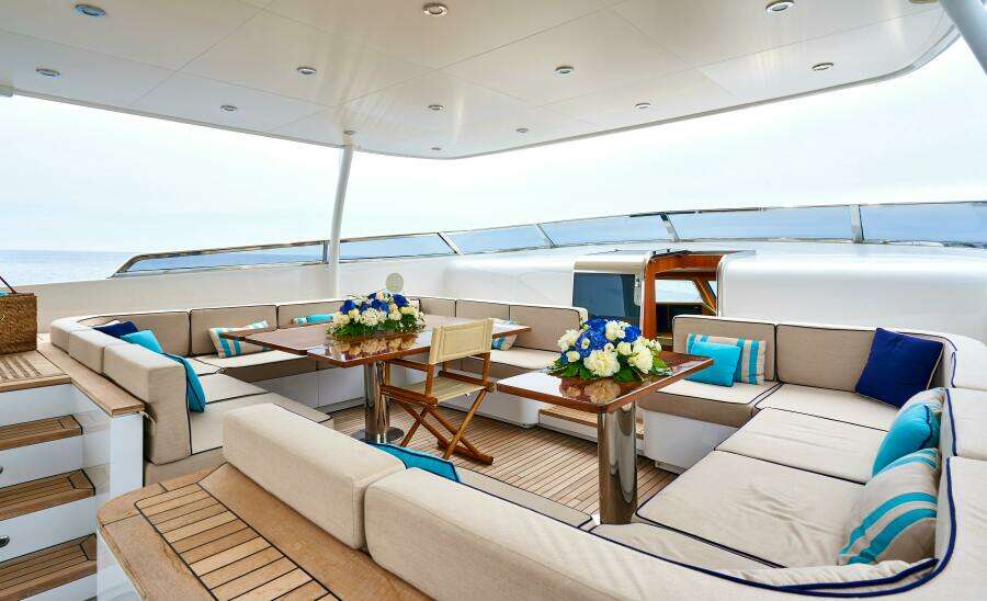 L INSTANT IV 108ft Costruzioni Navali Tigullio Castagnola Yacht For Sale