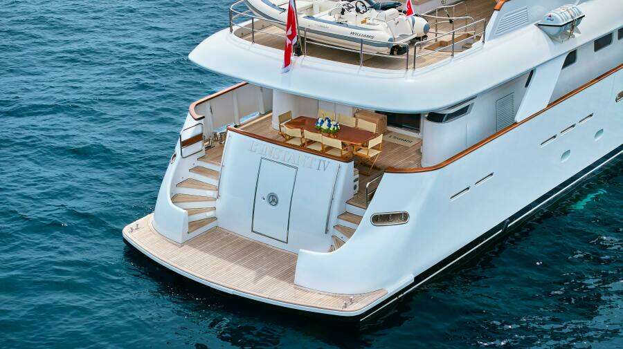L INSTANT IV 108ft Costruzioni Navali Tigullio Castagnola Yacht For Sale