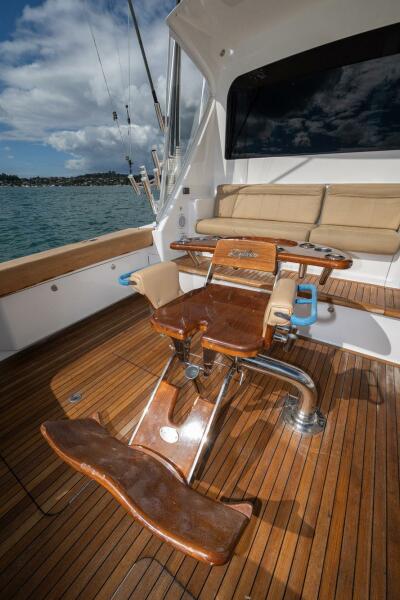 64' 2007 Viking Convertible