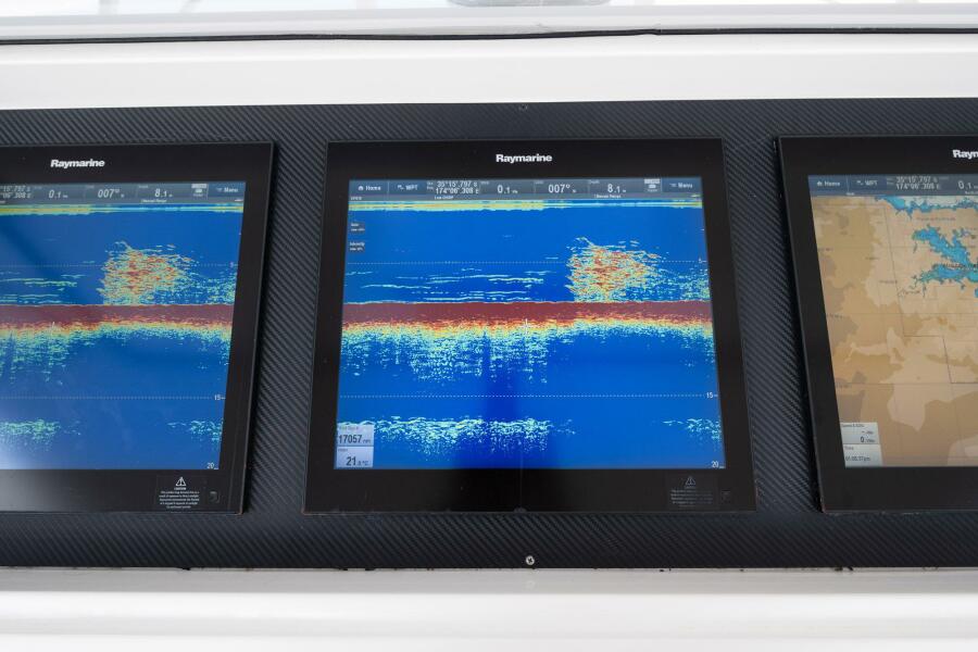 64' 2007 Viking Convertible