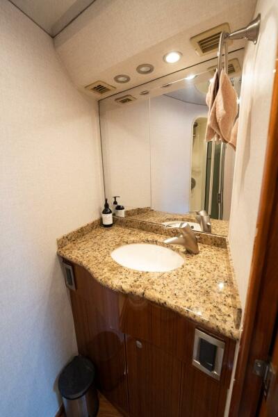 64' 2007 Viking Convertible