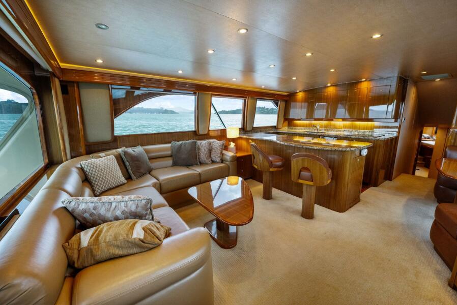 64' 2007 Viking Convertible