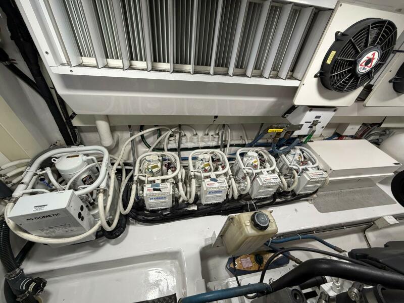 64' 2007 Viking Convertible