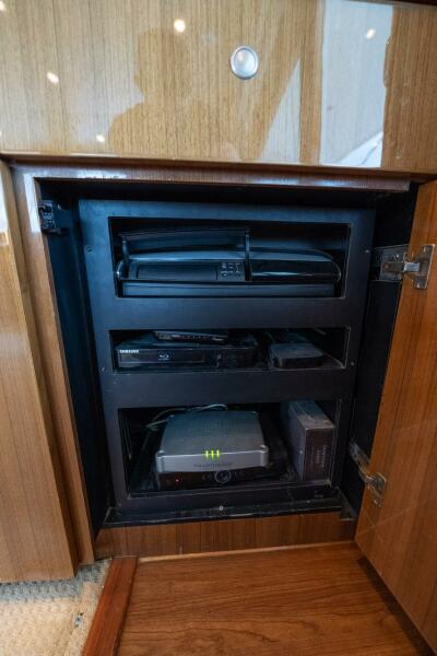 64' 2007 Viking Convertible