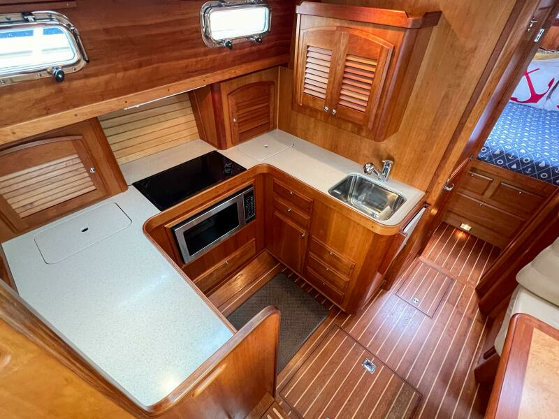 Liberty 36ft Sabre Yacht For Sale