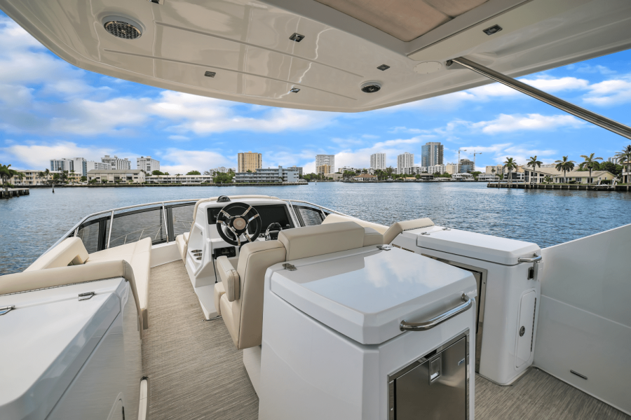 60ft Cruisers Yachts Yacht For Sale