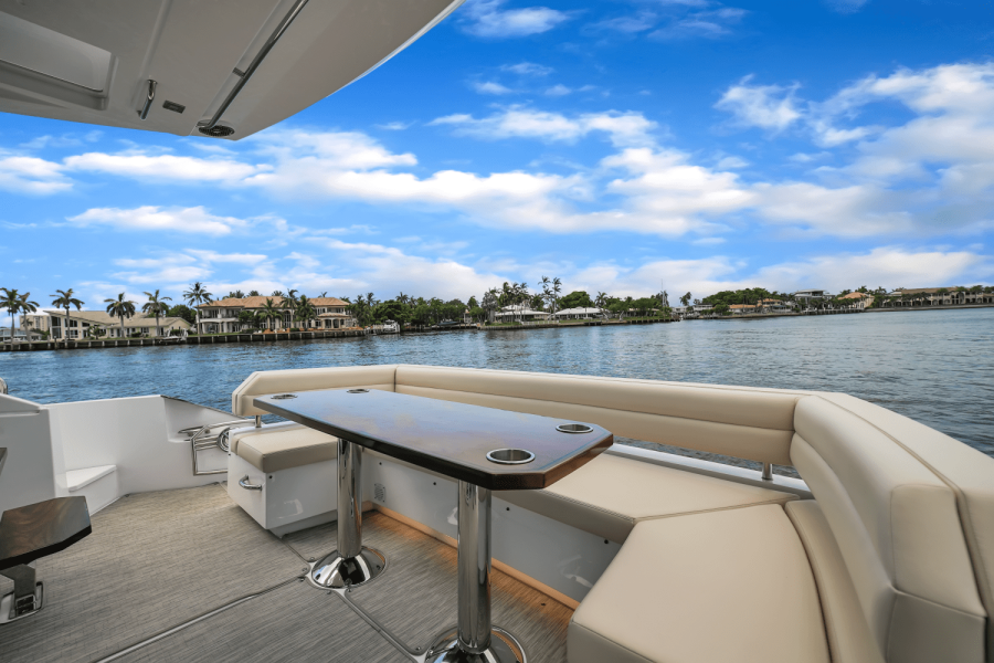 60ft Cruisers Yachts Yacht For Sale