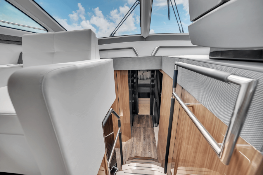 60ft Cruisers Yachts Yacht For Sale