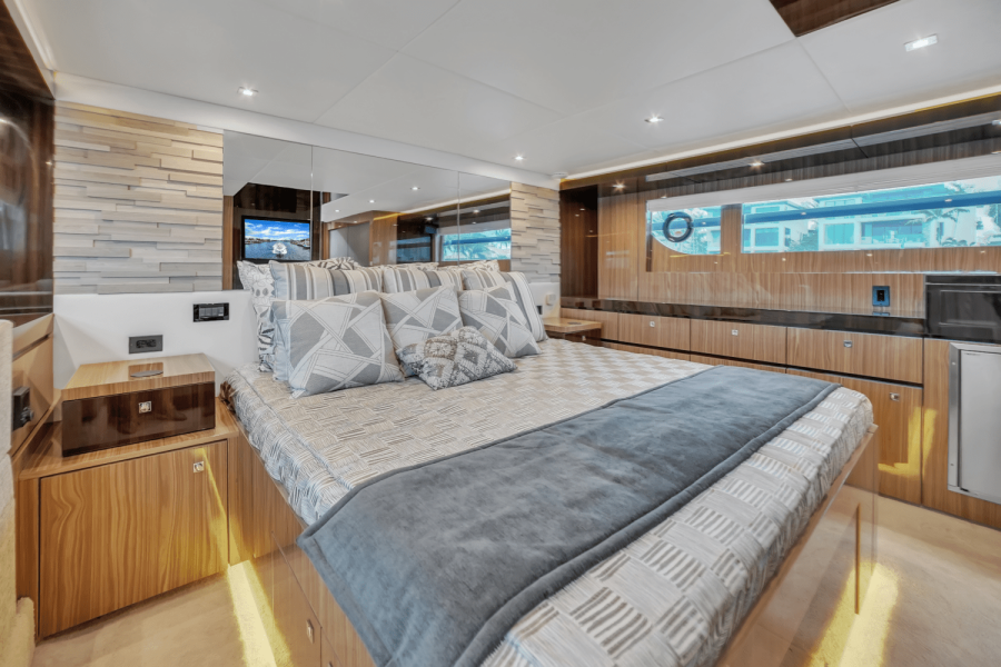 60ft Cruisers Yachts Yacht For Sale