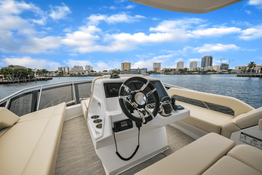 60ft Cruisers Yachts Yacht For Sale