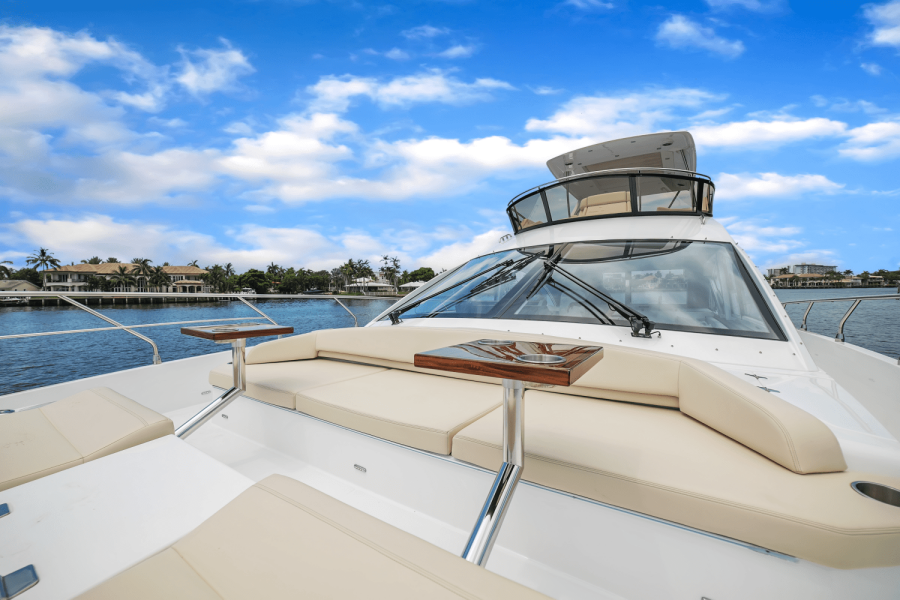 60ft Cruisers Yachts Yacht For Sale
