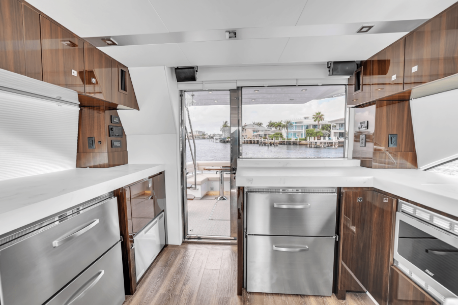 60ft Cruisers Yachts Yacht For Sale