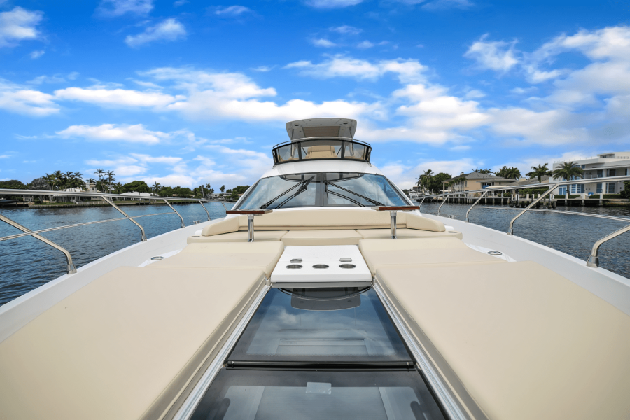 60ft Cruisers Yachts Yacht For Sale