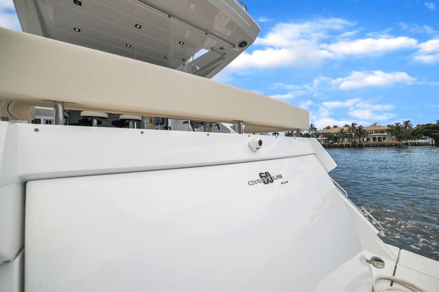 60ft Cruisers Yachts Yacht For Sale
