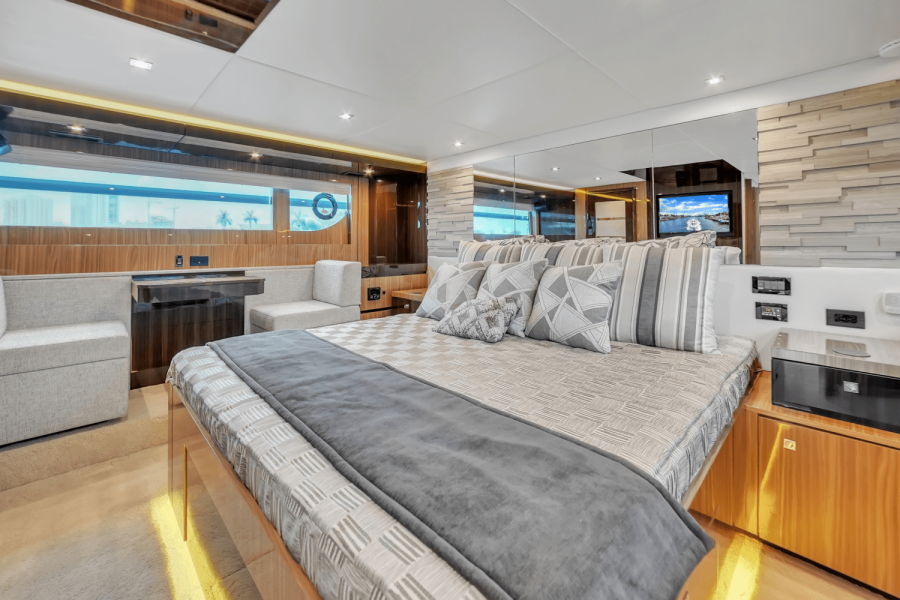 60ft Cruisers Yachts Yacht For Sale