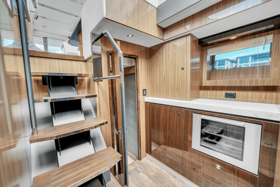 60ft Cruisers Yachts Yacht For Sale