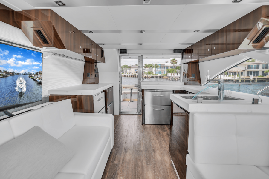 60ft Cruisers Yachts Yacht For Sale