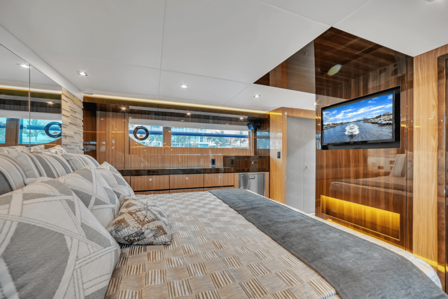 60ft Cruisers Yachts Yacht For Sale