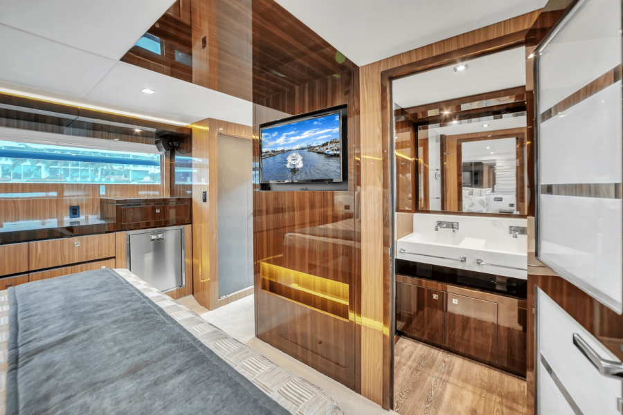 60ft Cruisers Yachts Yacht For Sale