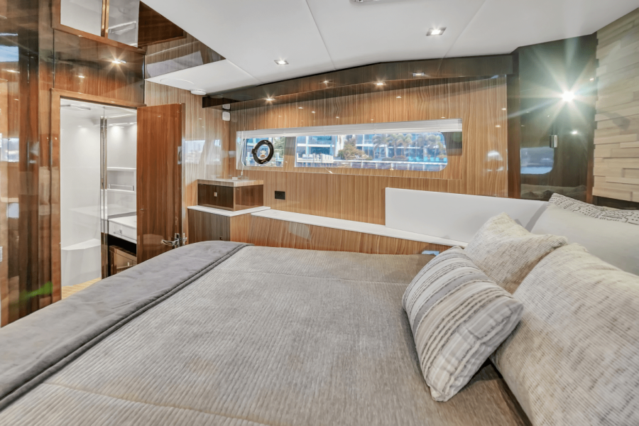 60ft Cruisers Yachts Yacht For Sale
