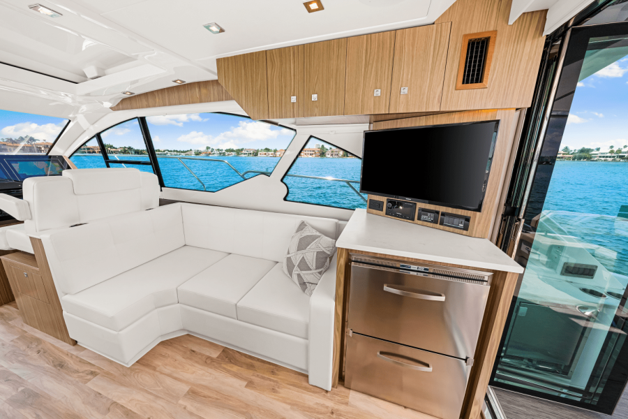 50ft Cruisers Yachts Yacht For Sale