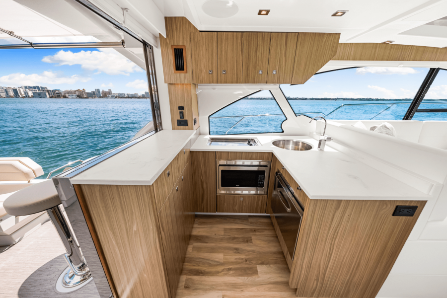 50ft Cruisers Yachts Yacht For Sale