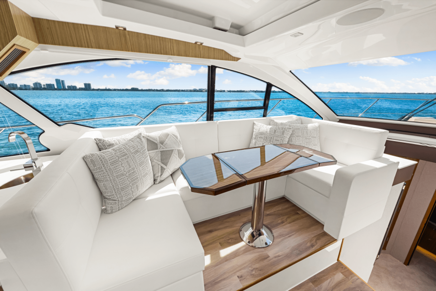 50ft Cruisers Yachts Yacht For Sale