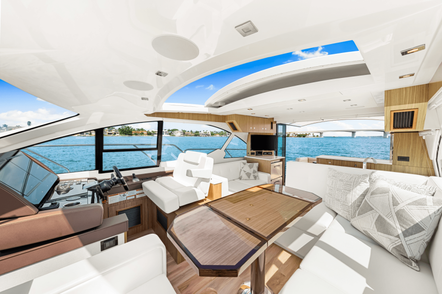 50ft Cruisers Yachts Yacht For Sale