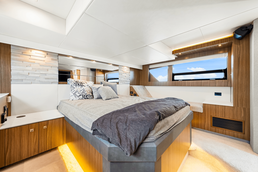 50ft Cruisers Yachts Yacht For Sale