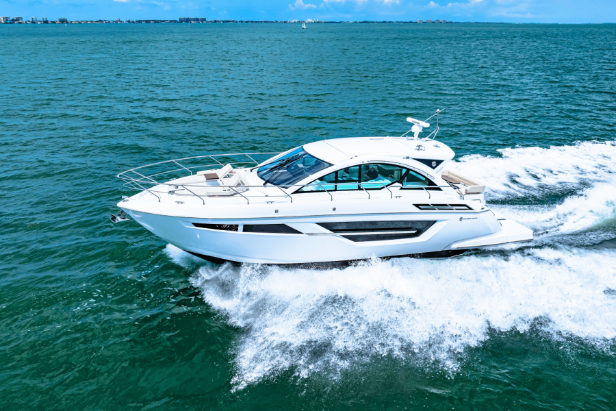 50ft Cruisers Yachts Yacht For Sale