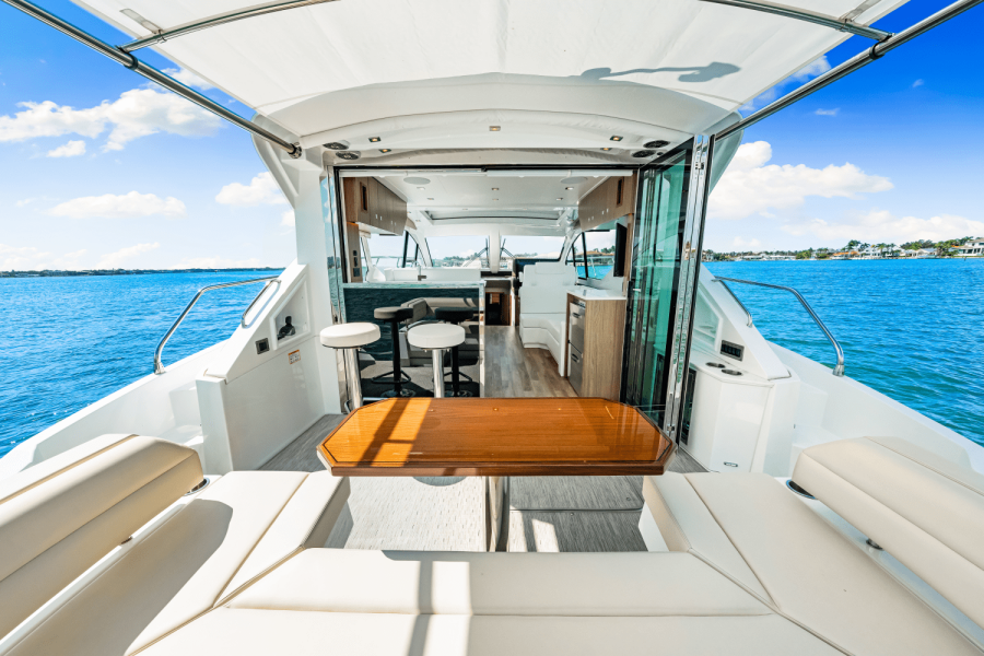 50ft Cruisers Yachts Yacht For Sale