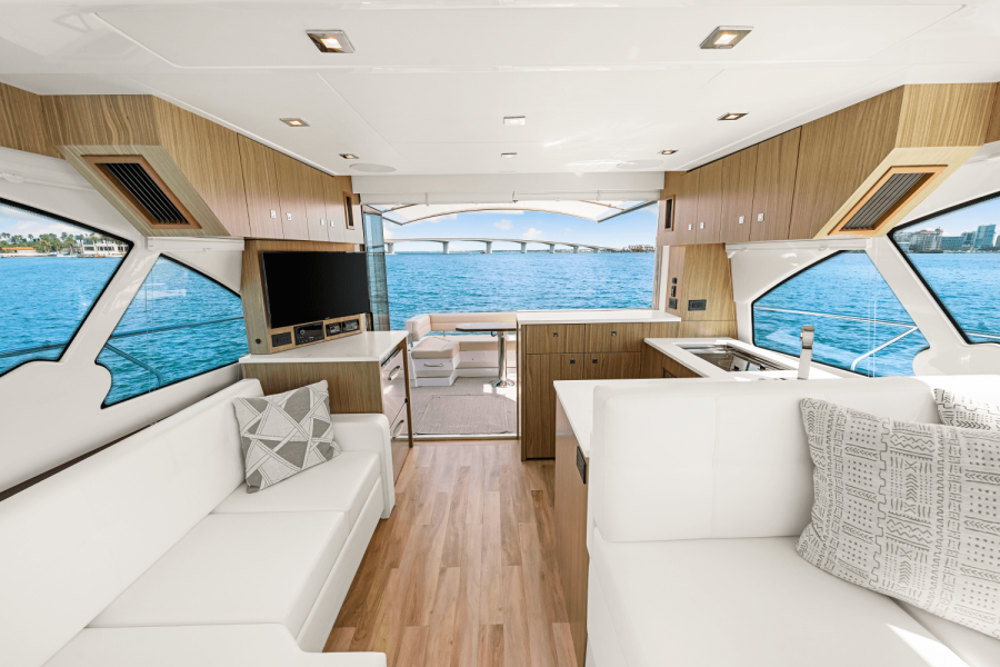 50ft Cruisers Yachts Yacht For Sale