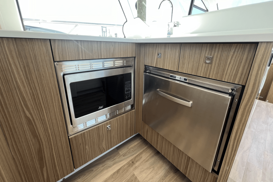 50ft Cruisers Yachts Yacht For Sale