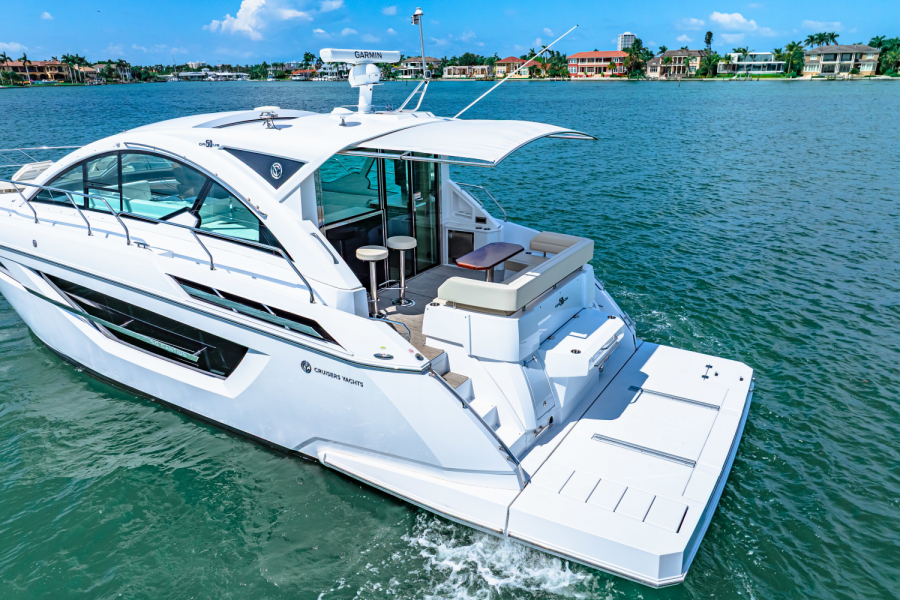 50ft Cruisers Yachts Yacht For Sale