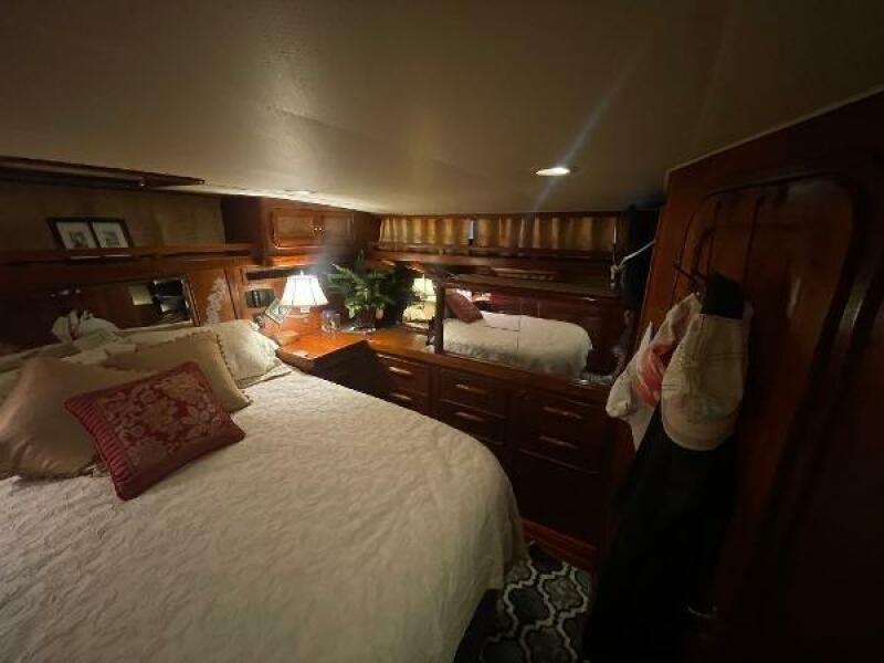 1981 Gulfstar 48