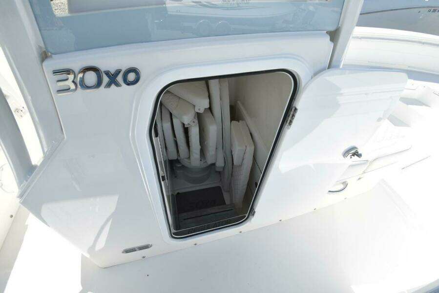 Wet Paint 30ft Regulator Yacht For Sale