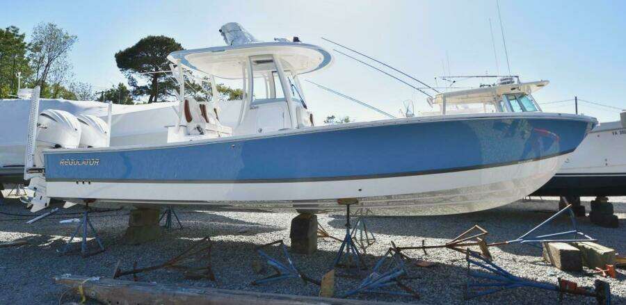 Wet Paint 30ft Regulator Yacht For Sale