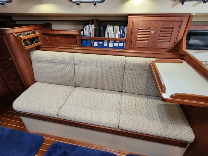 1999 Island Packet 380