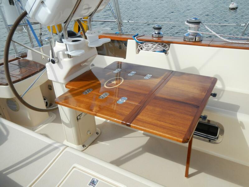 1999 Island Packet 380