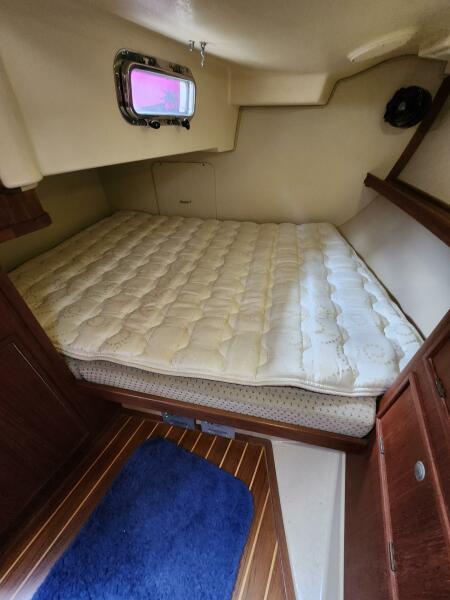 1999 Island Packet 380
