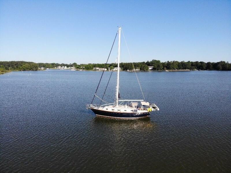 1999 Island Packet 380