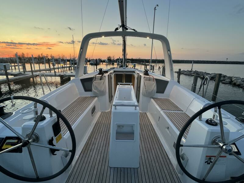 Slow Train 38ft Beneteau Yacht For Sale