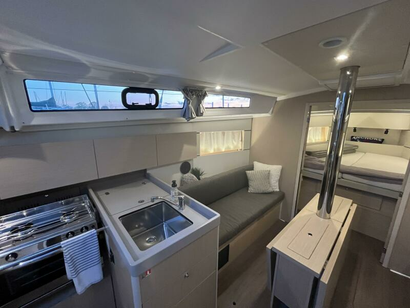 Slow Train 38ft Beneteau Yacht For Sale