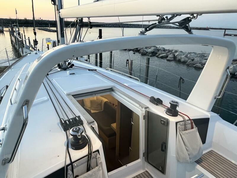 Slow Train 38ft Beneteau Yacht For Sale