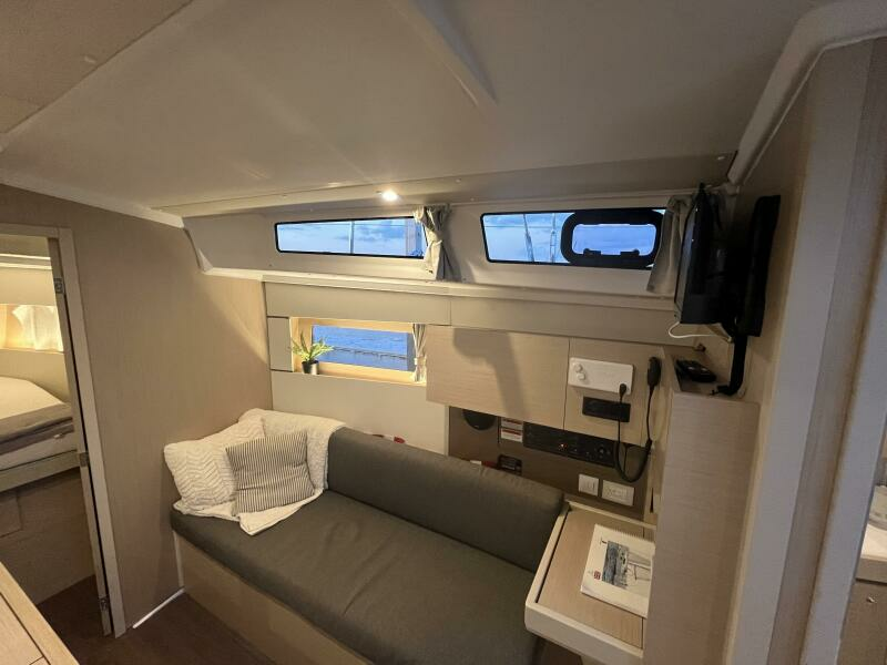 Slow Train 38ft Beneteau Yacht For Sale
