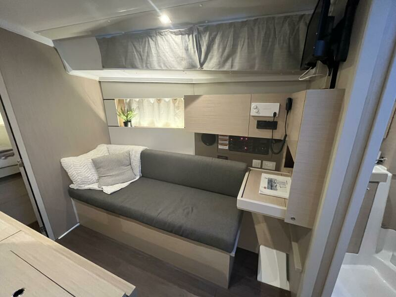Slow Train 38ft Beneteau Yacht For Sale