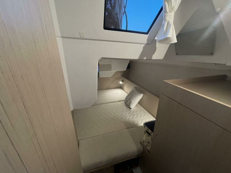 Slow Train 38ft Beneteau Yacht For Sale
