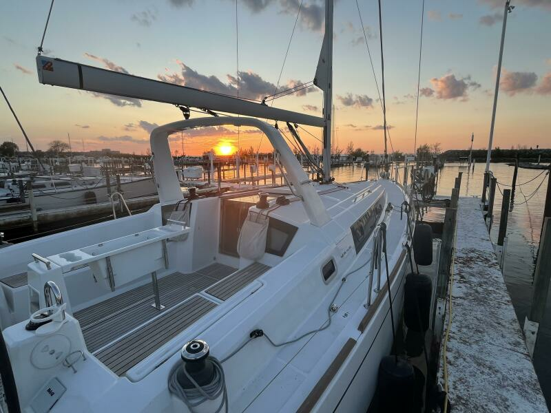 Slow Train 38ft Beneteau Yacht For Sale