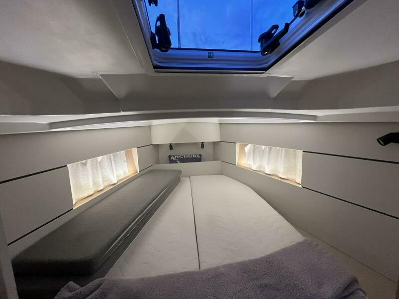Slow Train 38ft Beneteau Yacht For Sale