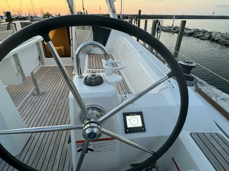 Slow Train 38ft Beneteau Yacht For Sale